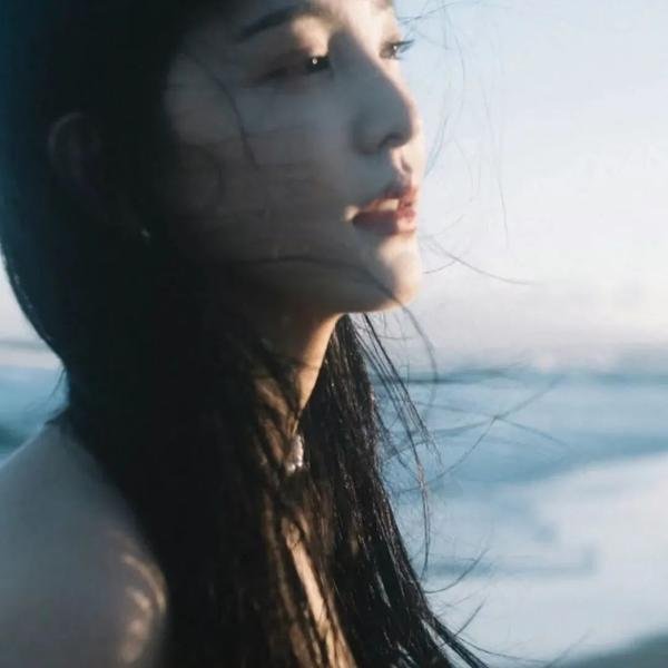 我们是谁海报